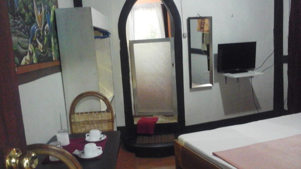 Larmar Bed And Breakfast Puerto Princesa Exterior foto