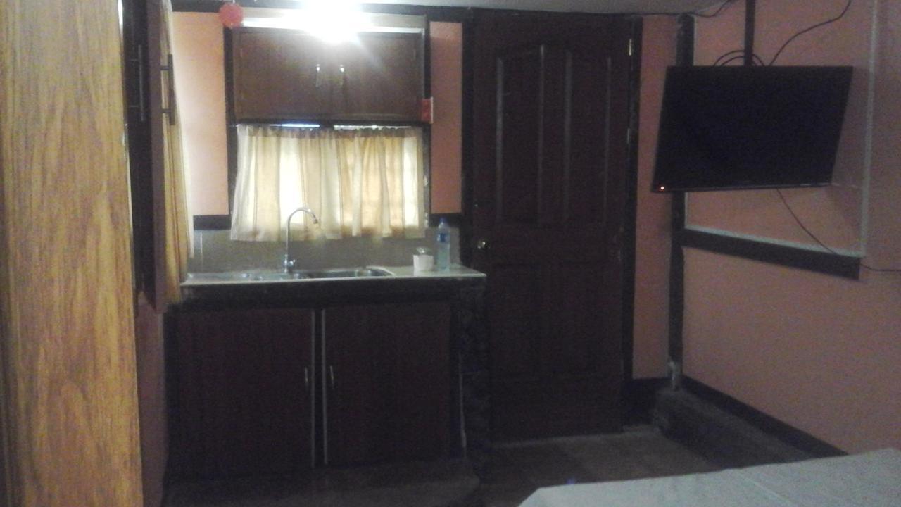 Larmar Bed And Breakfast Puerto Princesa Exterior foto